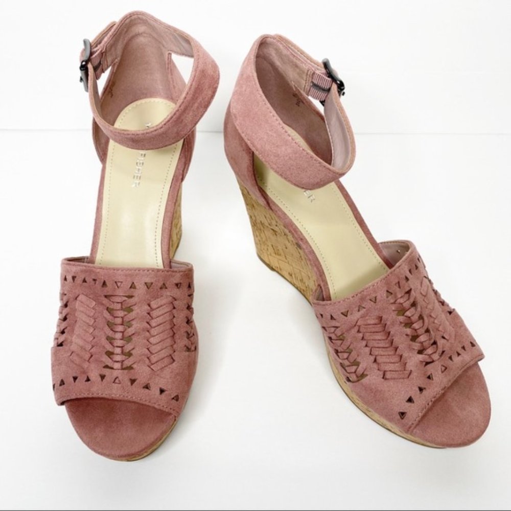 MARC FISHER Batini Wedge Sandal Cork mauve size 8.5 excellent condition